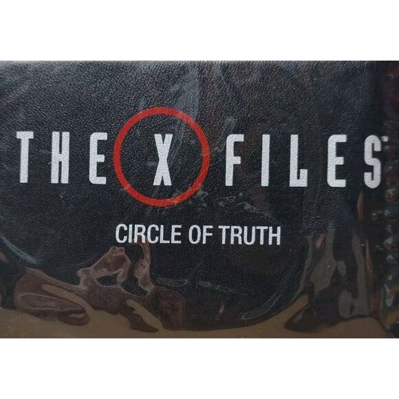 NIP Loot Crate Exclusive X-Files Circle of Truth Card Game Brand New In Plastic - Picture 5 of 9